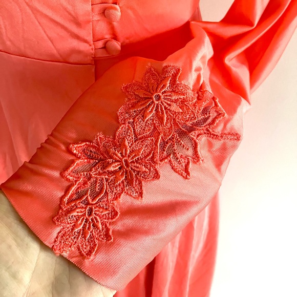Vintage 70’s coral red orange lace flower slip gown dress & robe jacket set - Picture 11 of 16